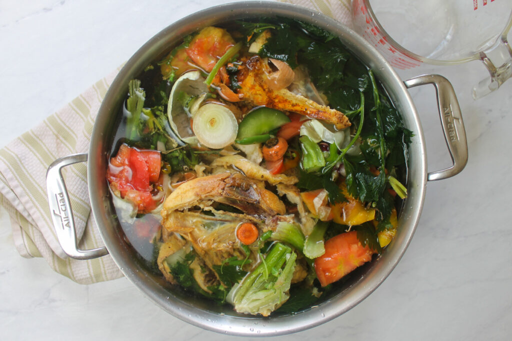 homemade-chicken-stock-from-bones-and-vegetable-scraps-sungrown-kitchen