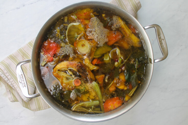 Homemade Chicken Stock From Bones And Vegetable Scraps Sungrown Kitchen   Chicken Stock From Bones And Vegetable Scraps 4 768x512 